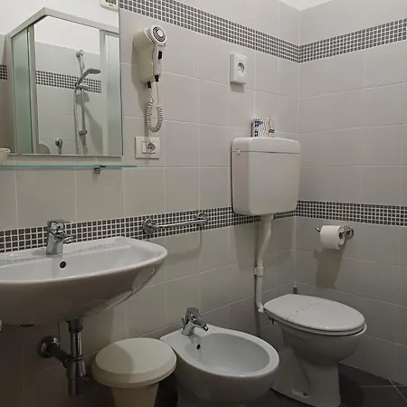 Hotel Delfino 2*
