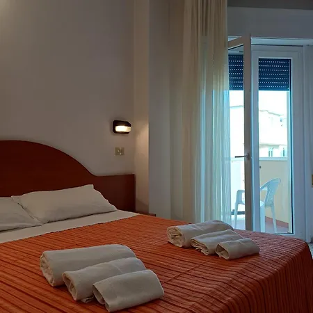 Delfino Hotel 2*