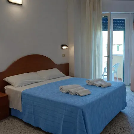 Delfino Hotel 2*
