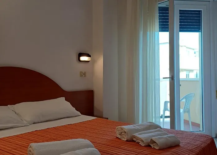 Delfino Hotell 2*